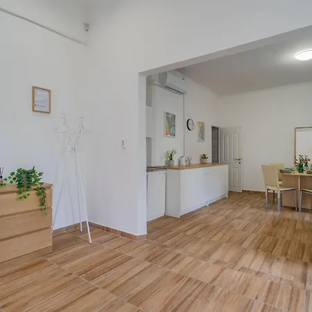 Prater Street Charm Your Getaway *